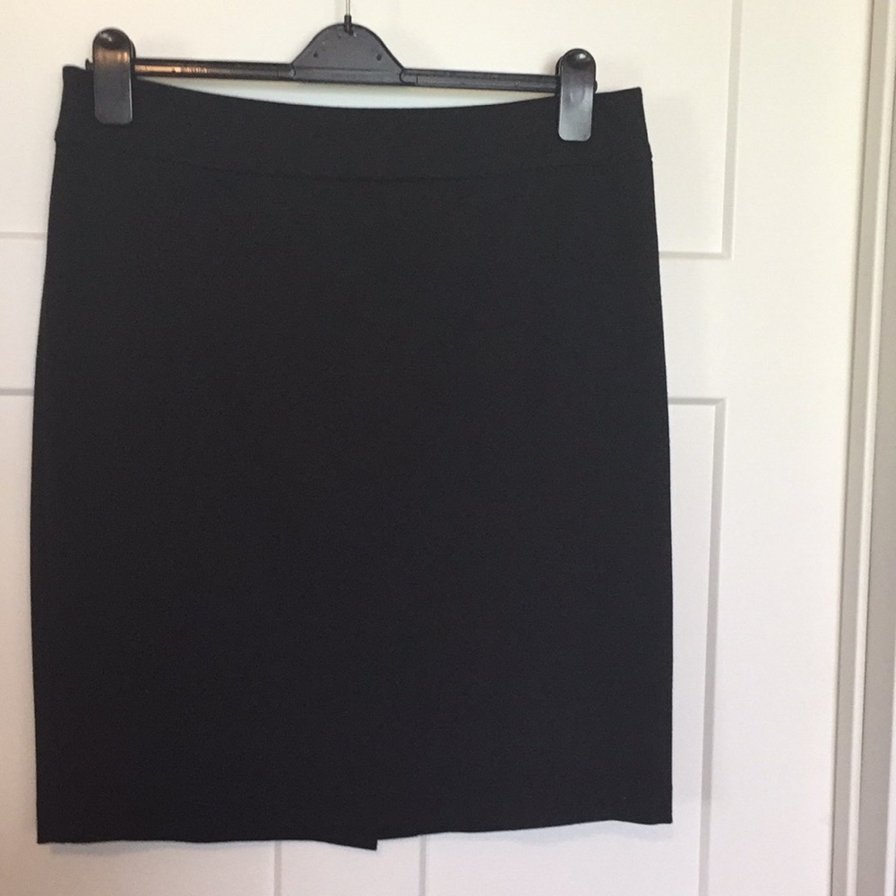 Women’s skirt knee length